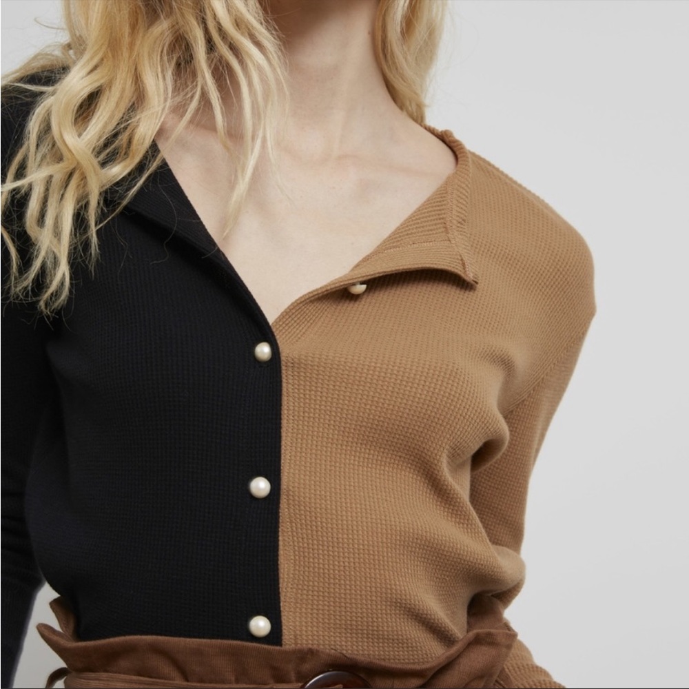 DONNI. Black and Camel Two-Tone Knit Top with Pearl Buttons